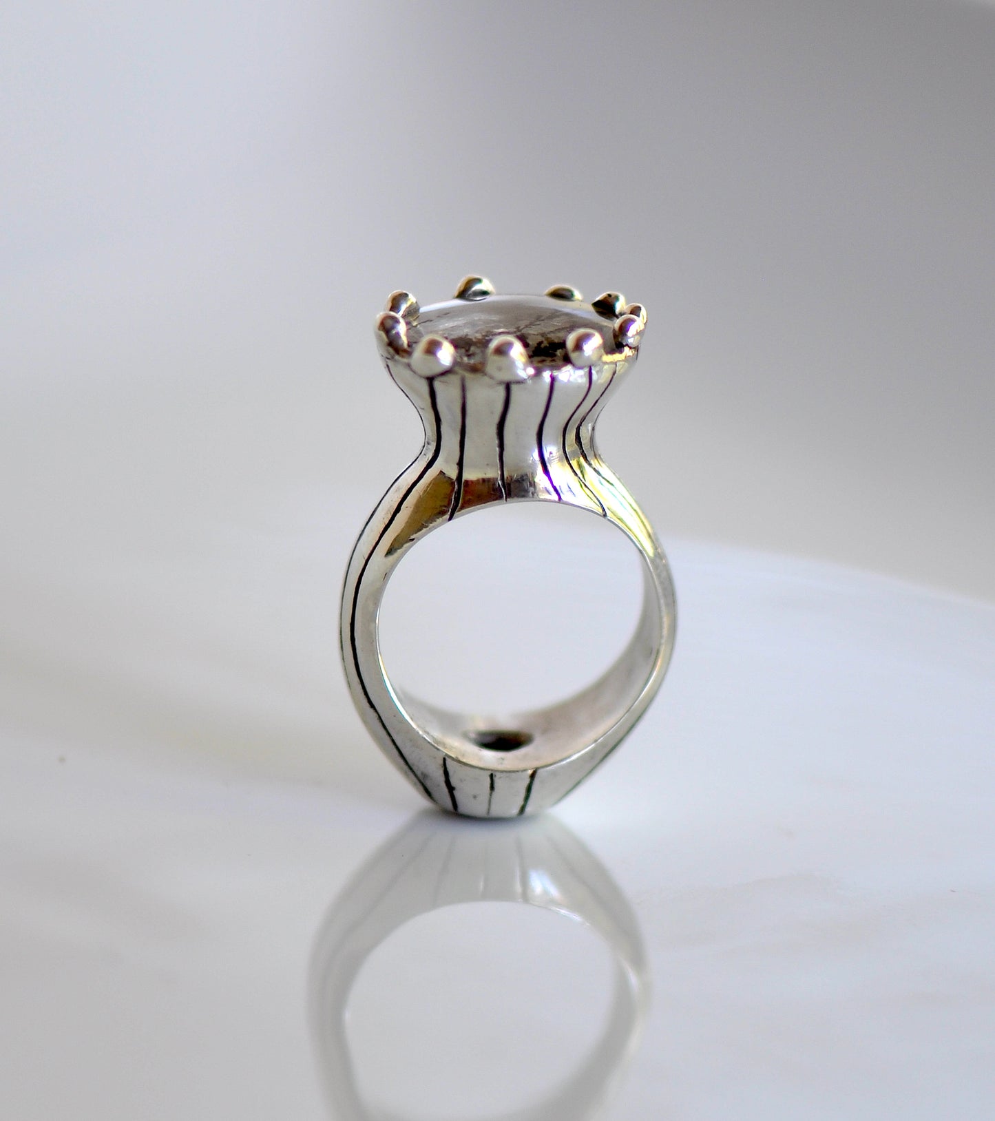 Handmade sterling silver ring with dendrite quartz stone