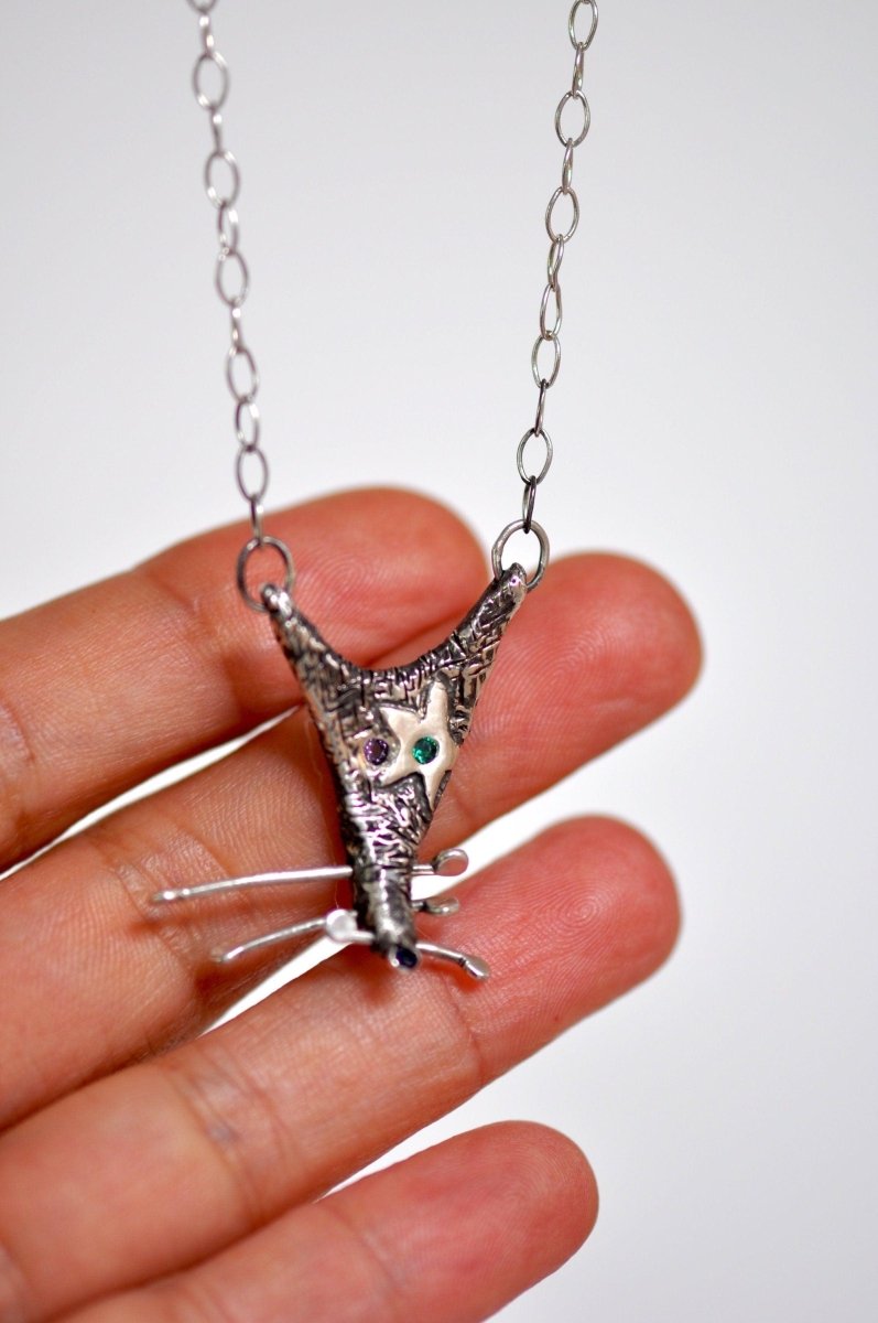 rat face charm with articulated wiskers in silver chain