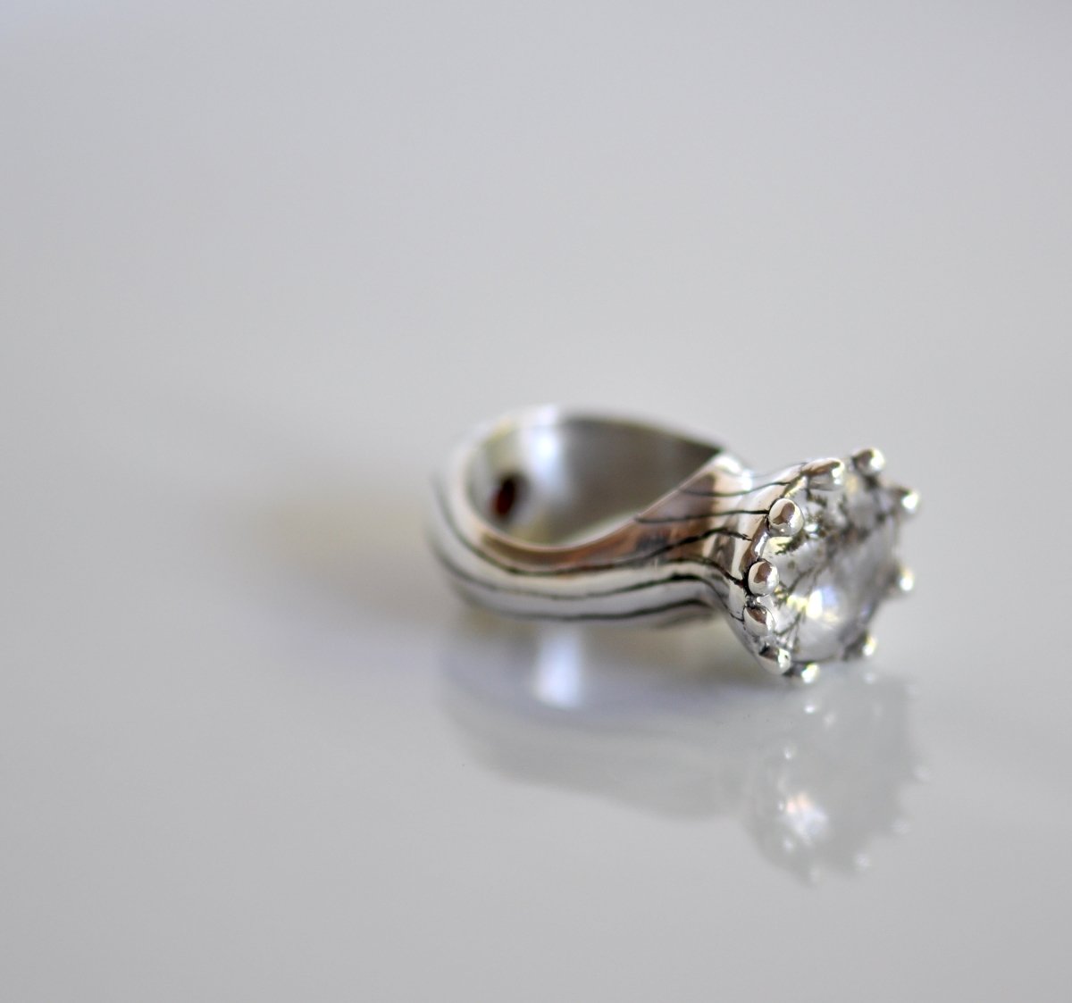 Handmade sterling silver ring with dendritic quartz stone, chunky flower ring with red garnet gemstone — Unique Jewelry Gift