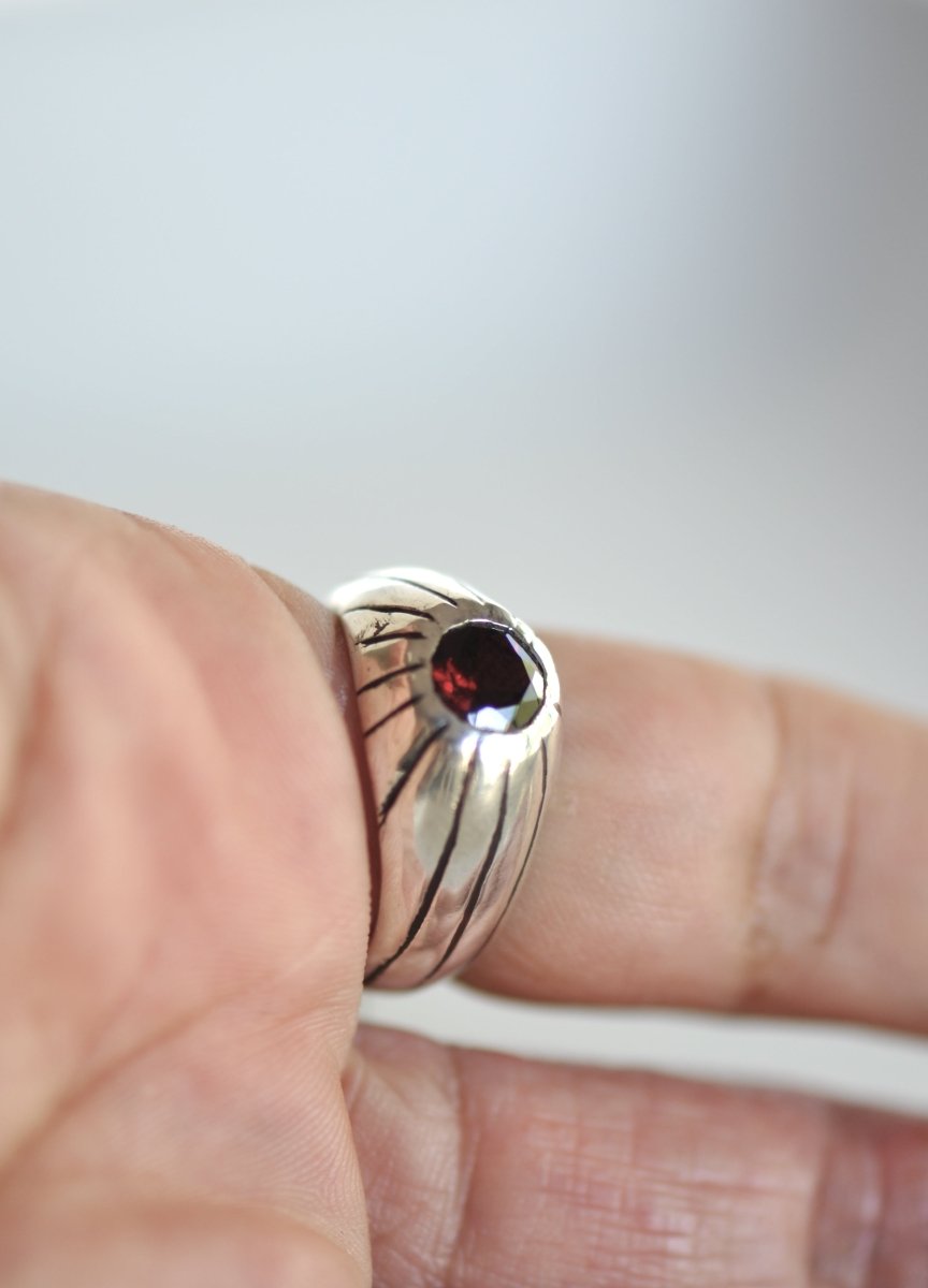 Handmade sterling silver ring with dendritic quartz stone, chunky flower ring with red garnet gemstone — Unique Jewelry Gift