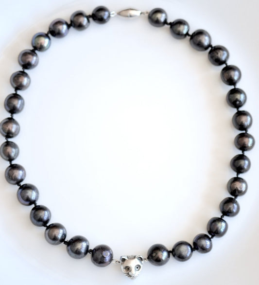Black Pearl Cat Necklace — Handmade Freshwater Pearl Necklace with Silver Cat Charm | Statement Jewelry - The Jewels You love