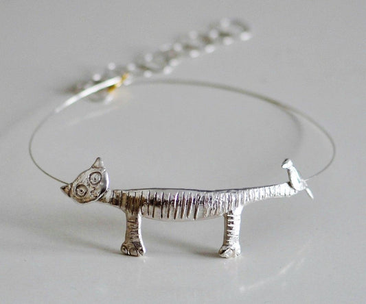 Handmade sterling silver cat and bird choker necklace, articulated pendant, whimsical cat jewelry, made in Barcelona