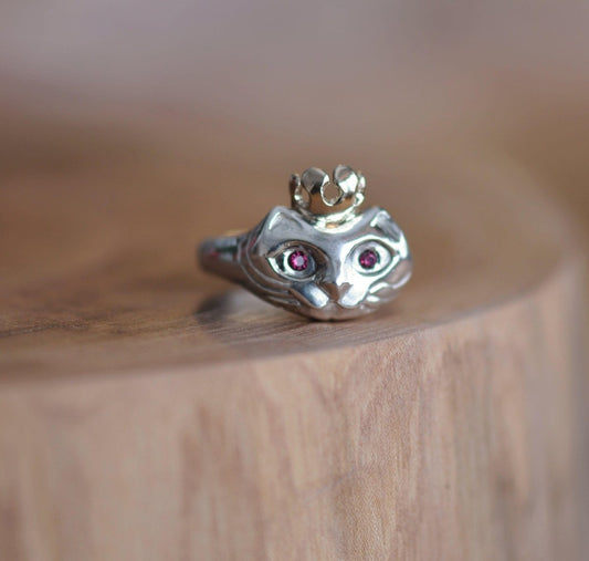 Handmade sterling silver cat ring with ruby gemstone eyes and 14k gold crown, unique cat jewelry statement ring
